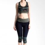 4.baju Senam Dengan Sport Bra